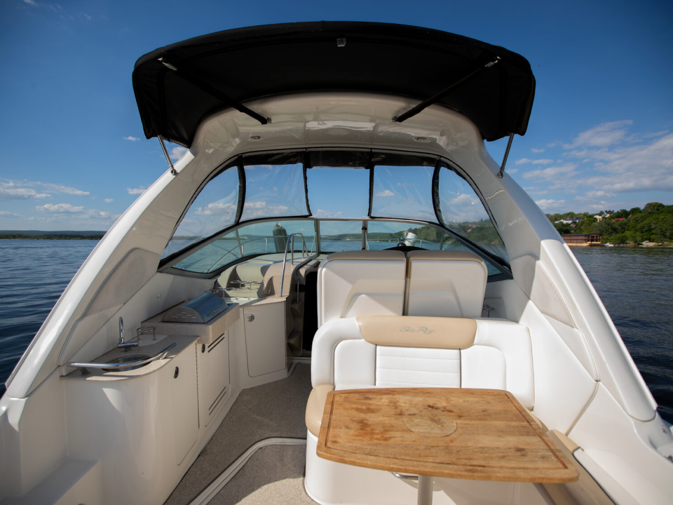 ЯХТА Sea Ray 335